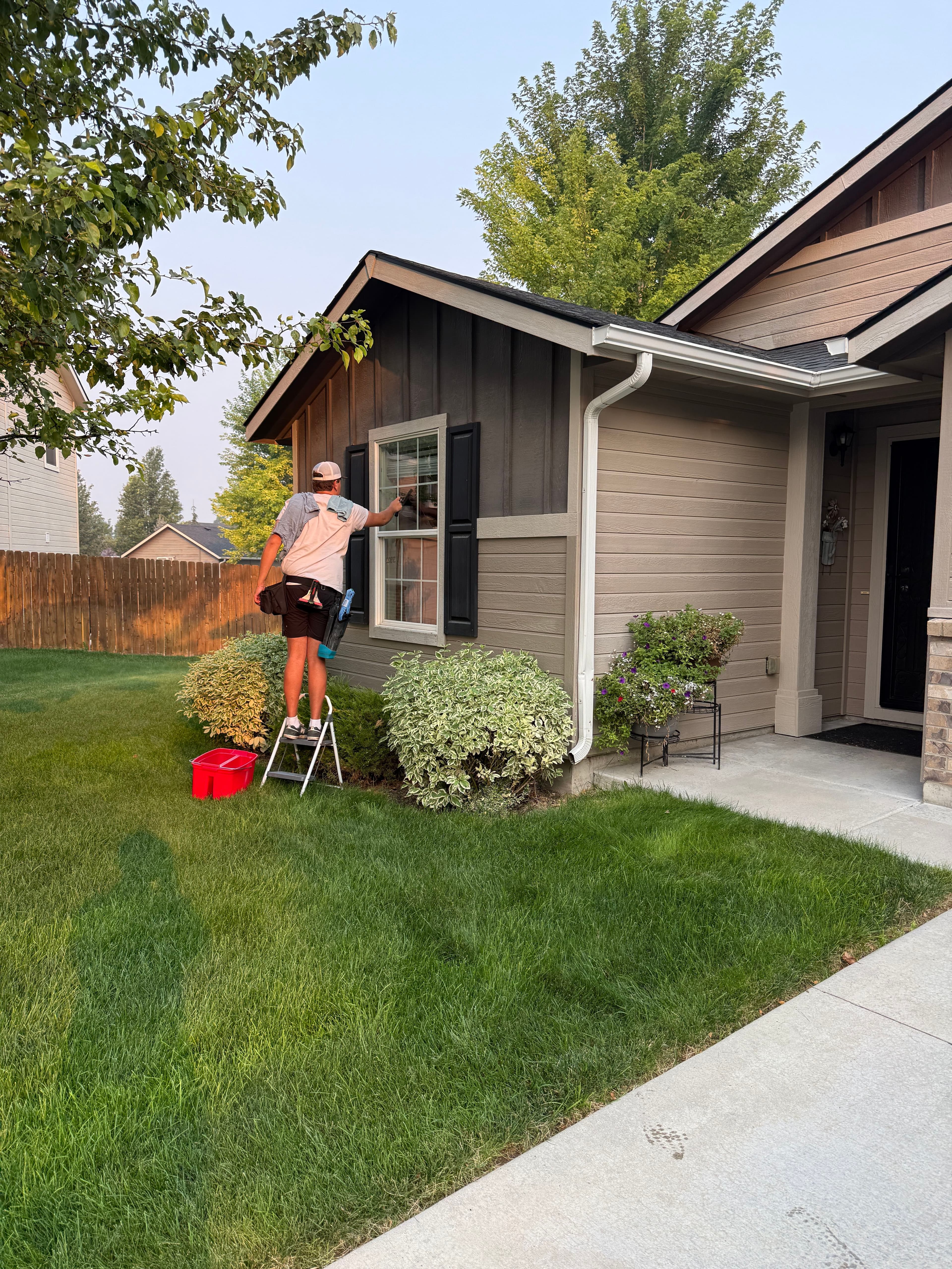 Project Crystal-Clear Windows for Eagle Idaho Homeowners This Summer image
