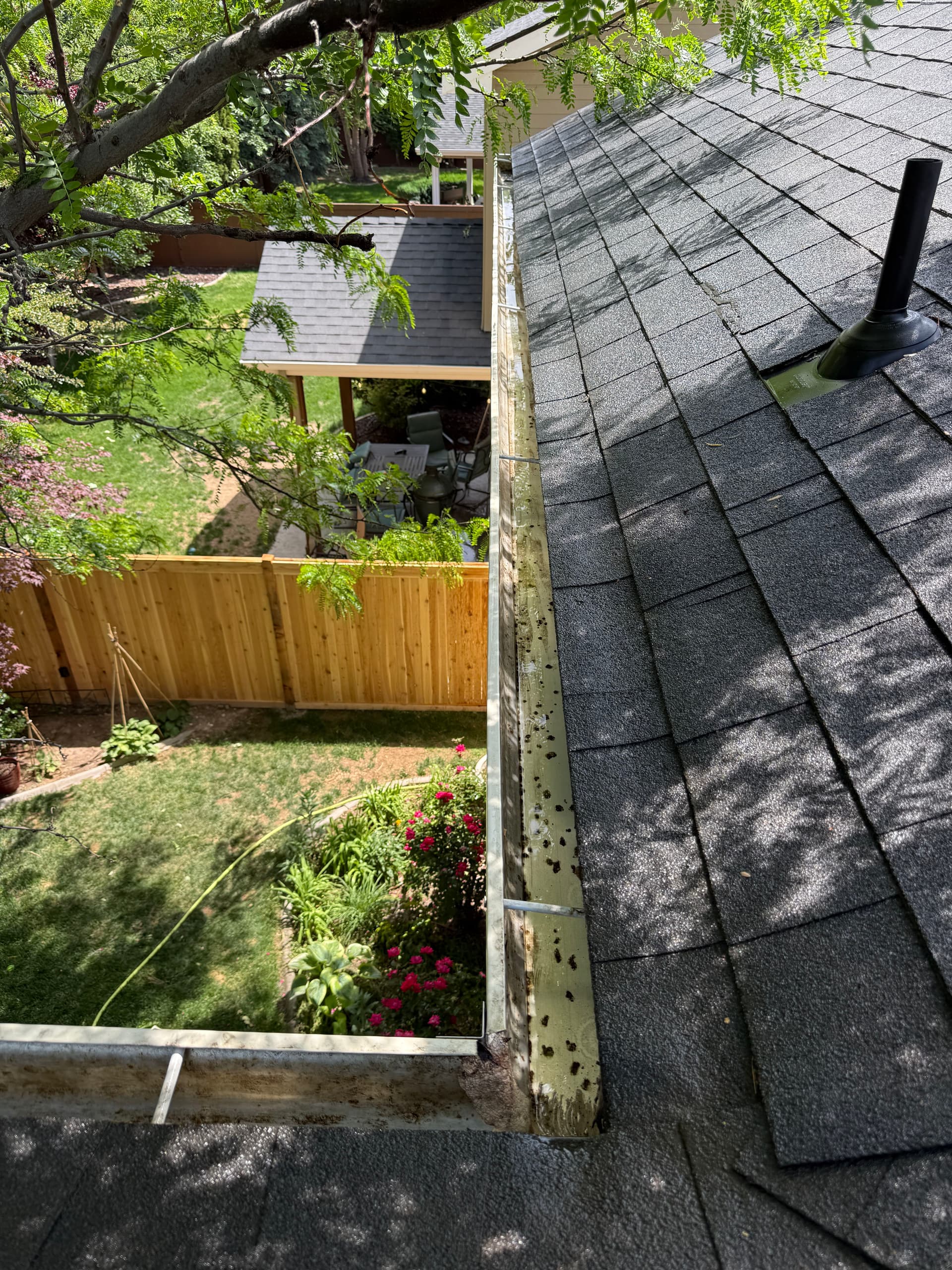 Gallery photos for Clogged Gutters Are Quietly Damaging Your Home: Image #1